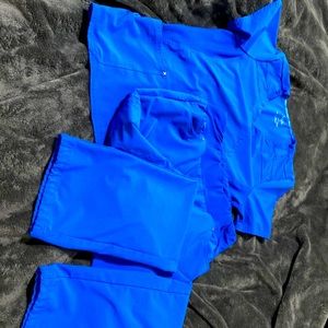 Royal blue Iflex Cherokee scrubs M
